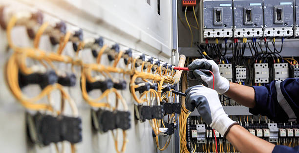 Professional Electrician technician working in Ferndale, MD